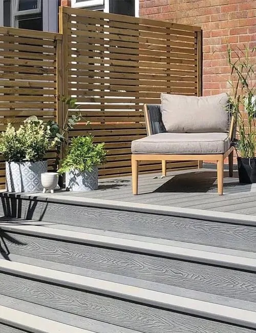 Woodgrain Composite Deck with Bullnose Deck Boards on the step edges