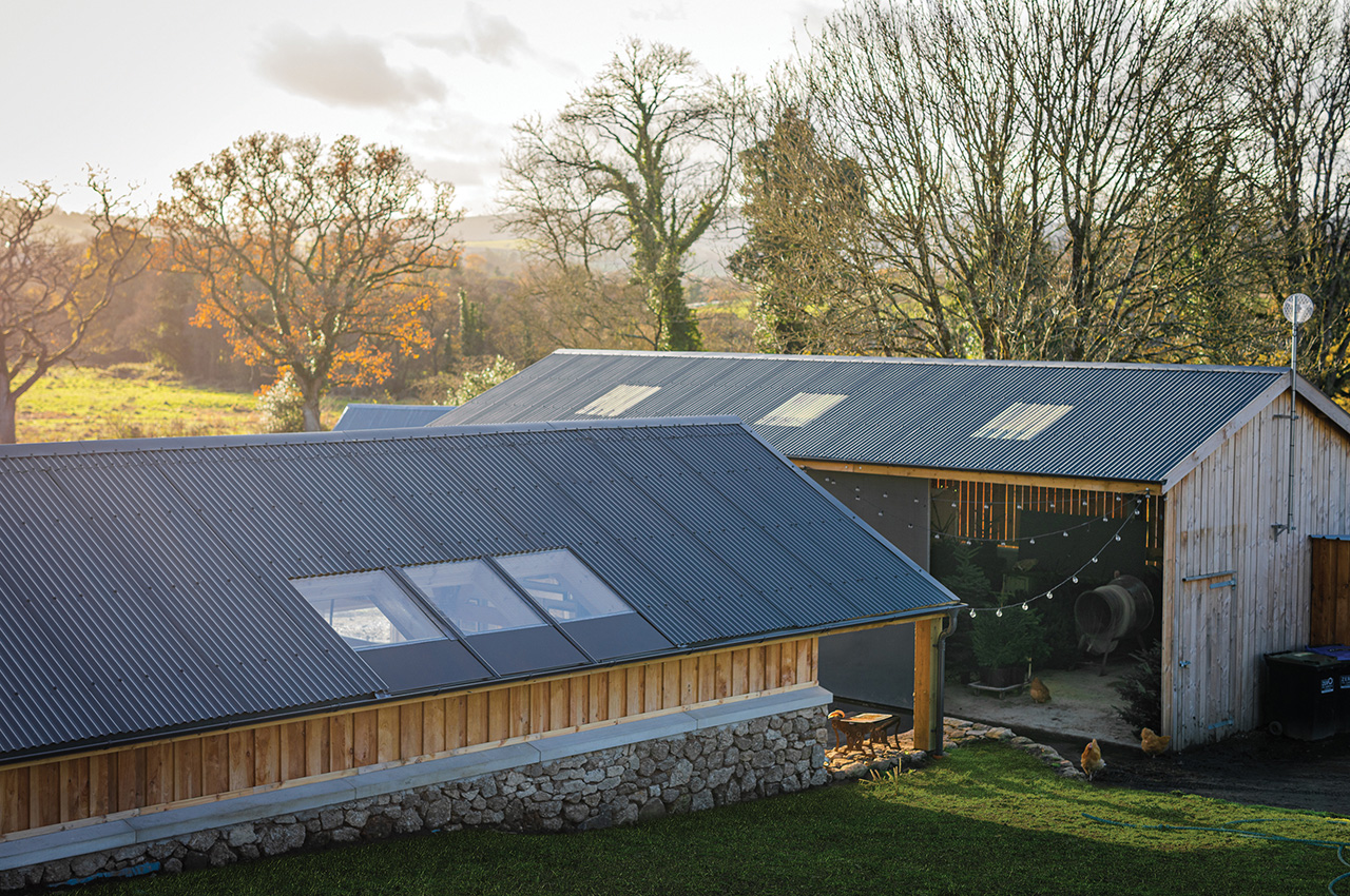 We take a closer look at how The Dartmoor Shepherd have used Cladco Roofing Sheets to build their large-scale work space.