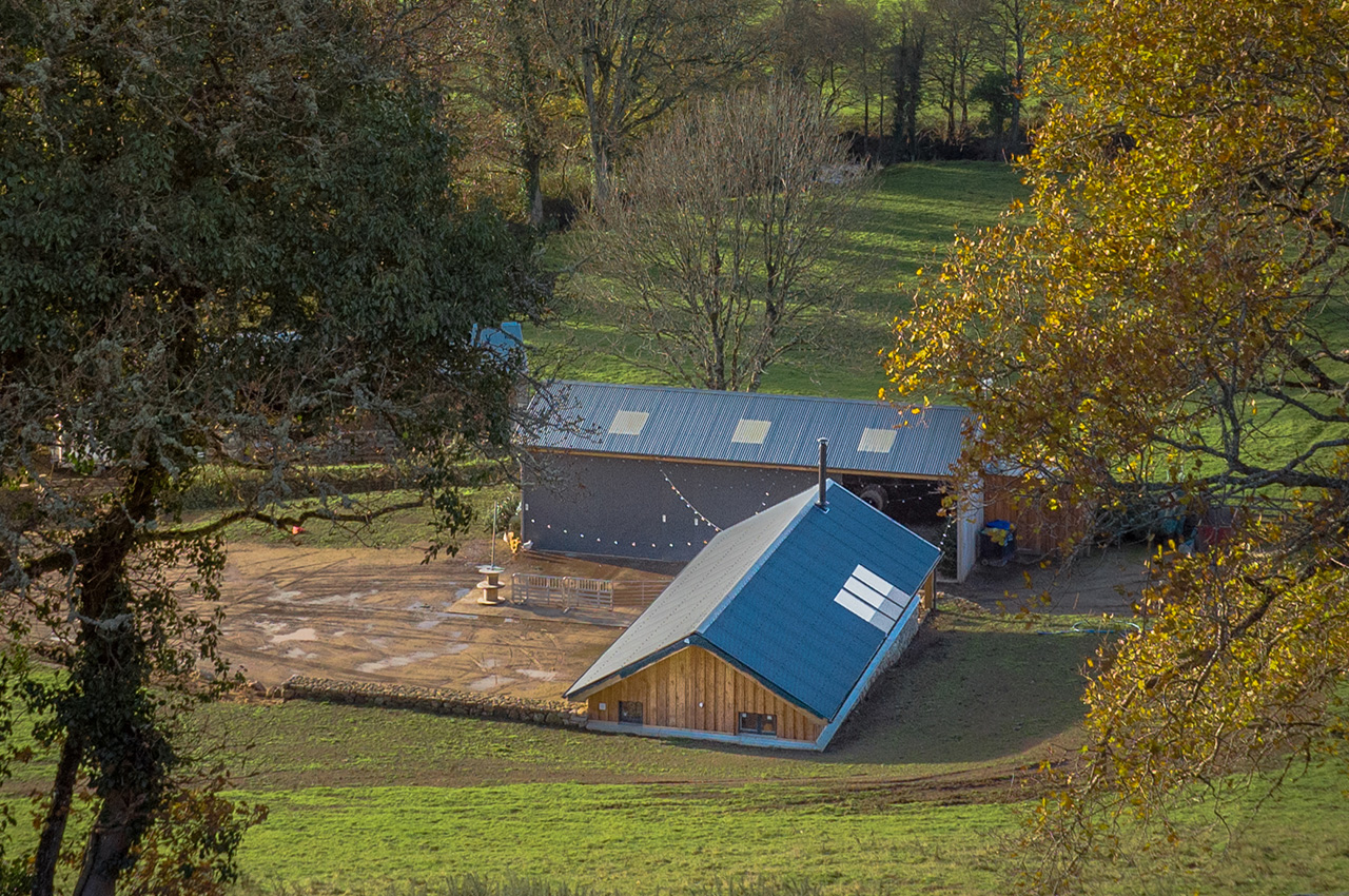 We take a closer look at how The Dartmoor Shepherd have used Cladco Roofing Sheets to build their large-scale work space.