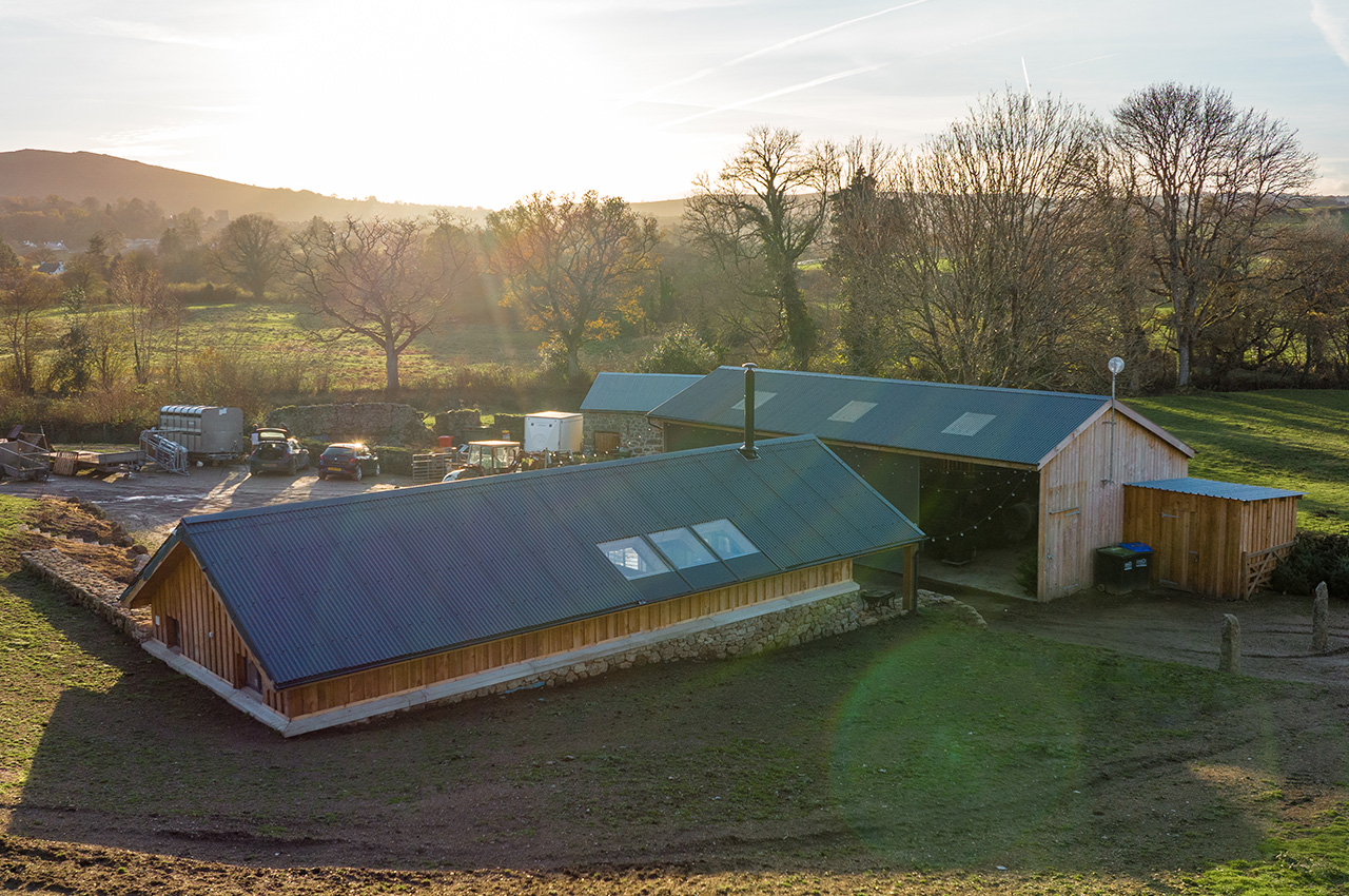 We take a closer look at how The Dartmoor Shepherd have used Cladco Roofing Sheets to build their large-scale work space.