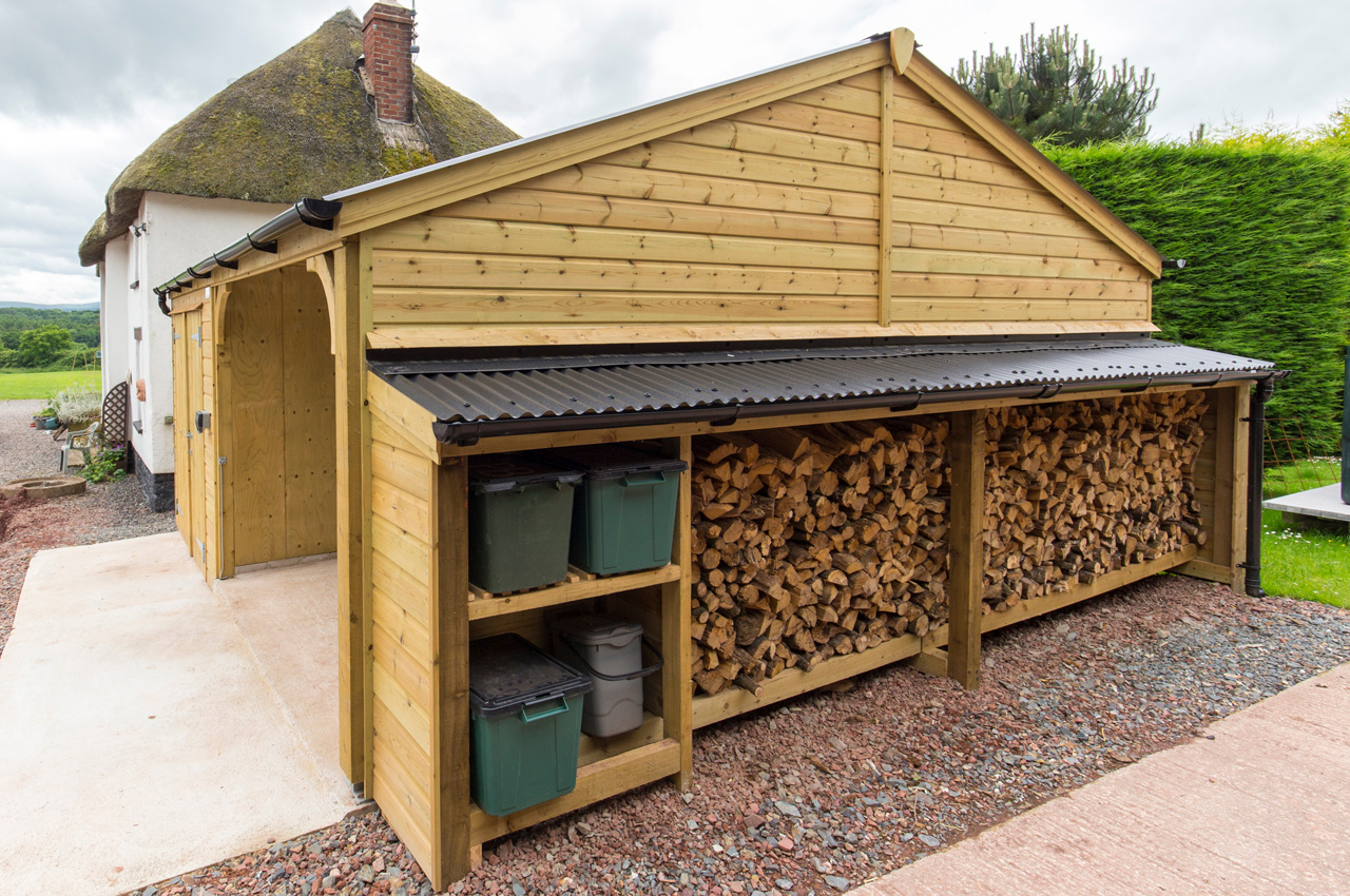Storage and Garage unit using Cladco Corrugated PVC Sheeting