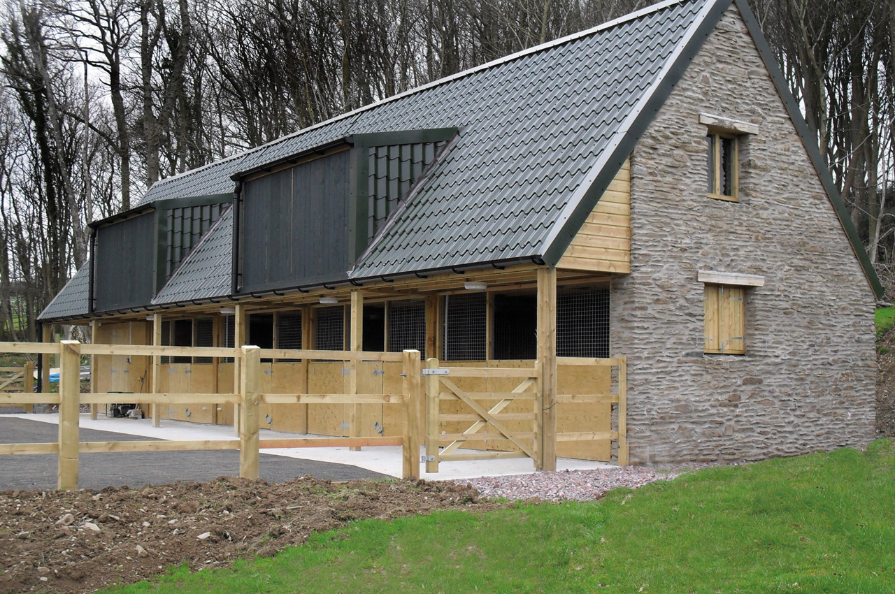 Tile form Sheeting on Stable Block