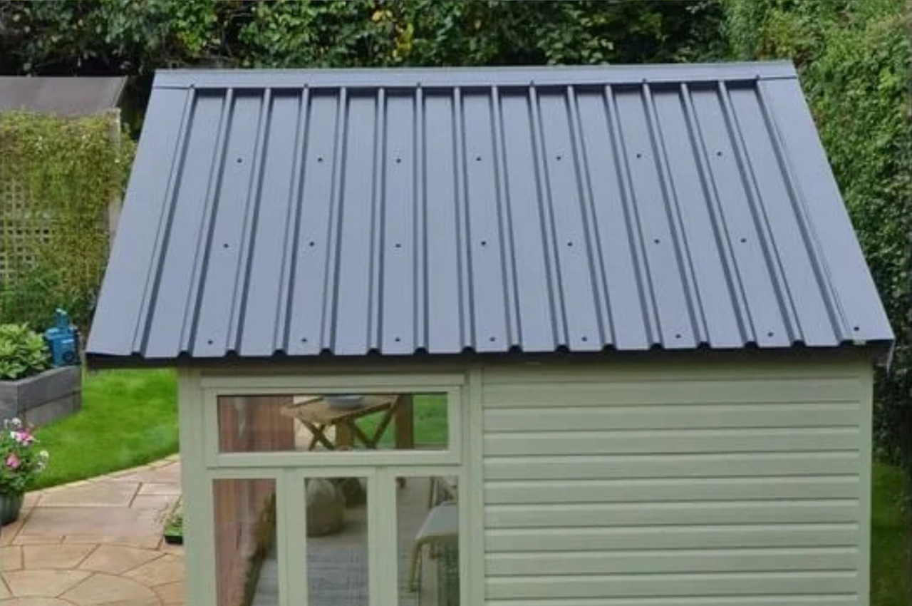 A modern garden room designed using Cladco 34/1000 Roofing Sheets in Anthracite