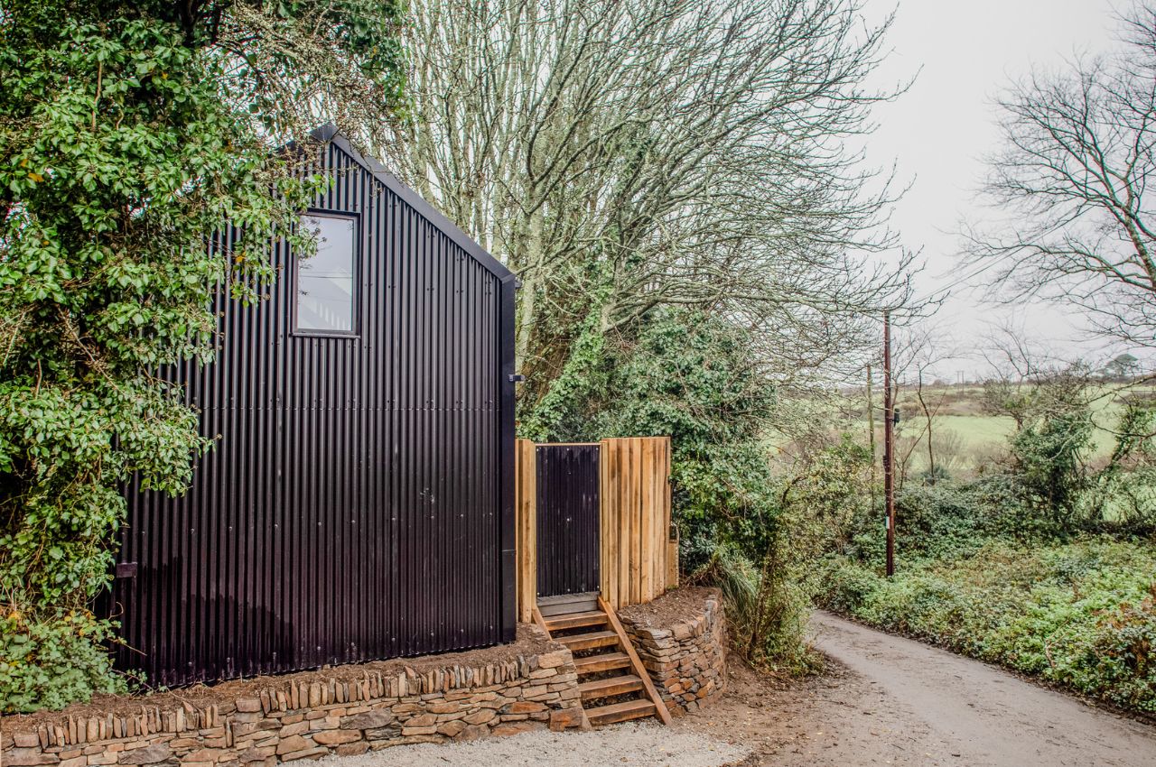 Treehouse Cladding | 13/3 Corrugated Roofing Sheets In Black