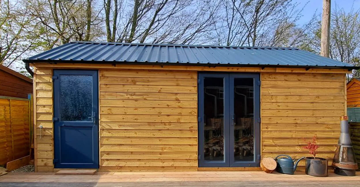 renovation_of_no39 have built this garden outbuilding from scratch and turned it into a handy workshop.