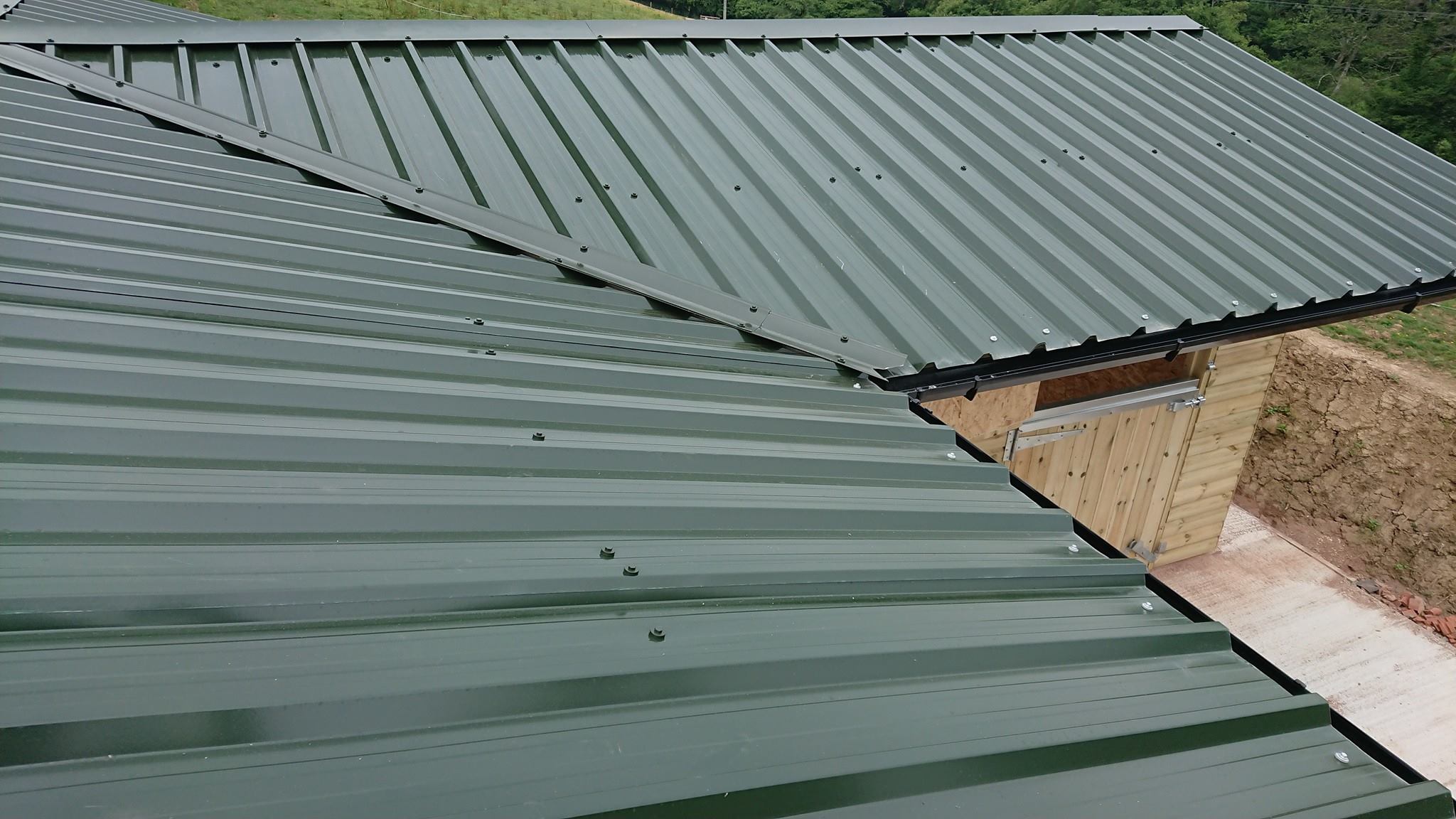 Box Profile 32/1000 Juniper Green Roofing Sheets