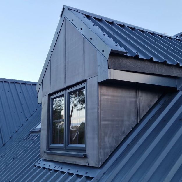 Slate Roof vs Metal Roof Sheets