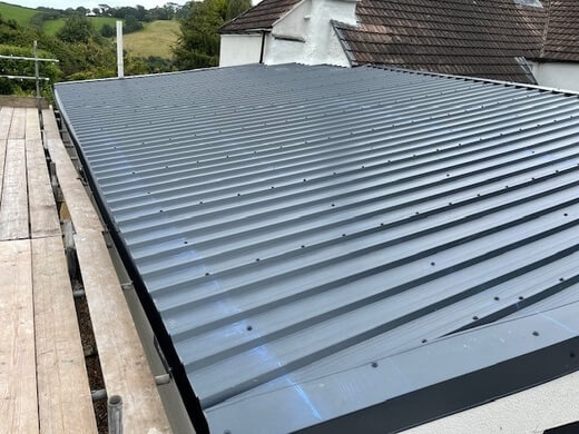 Lean-to-roof with 32/1000 Box Profile Roofing Sheets